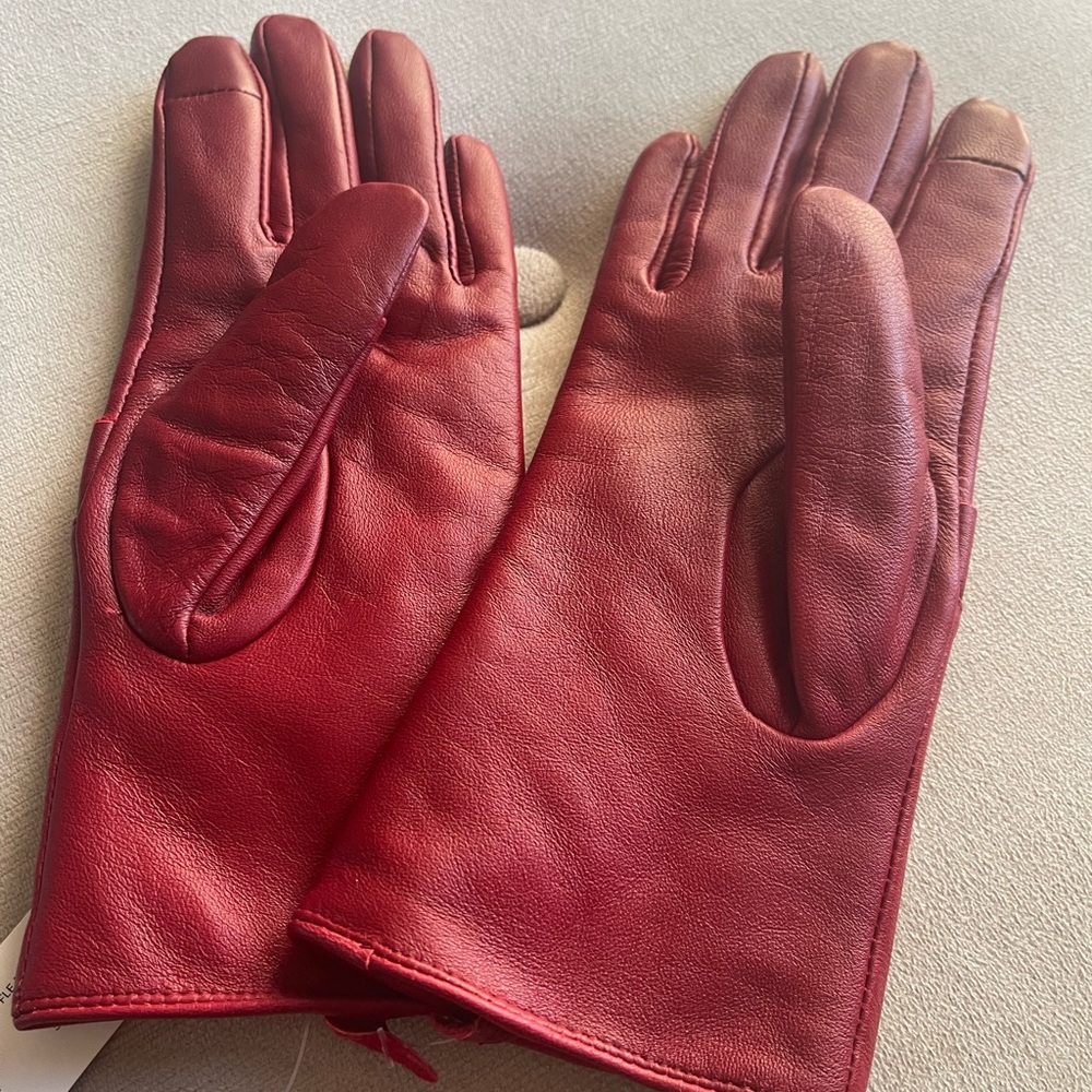 Beautiful leather gloves from Chicos size small